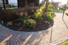 Gartenweg aus Stein